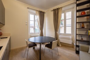 Dining - Apartment in the center of Como near Lake Como to experience the city. (Como)