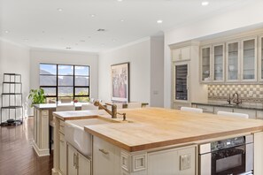 Private kitchen - The Ultimate Paradise Valley Home (Paradise Valley)