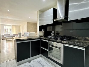 Fridge, microwave, oven, coffee/tea maker