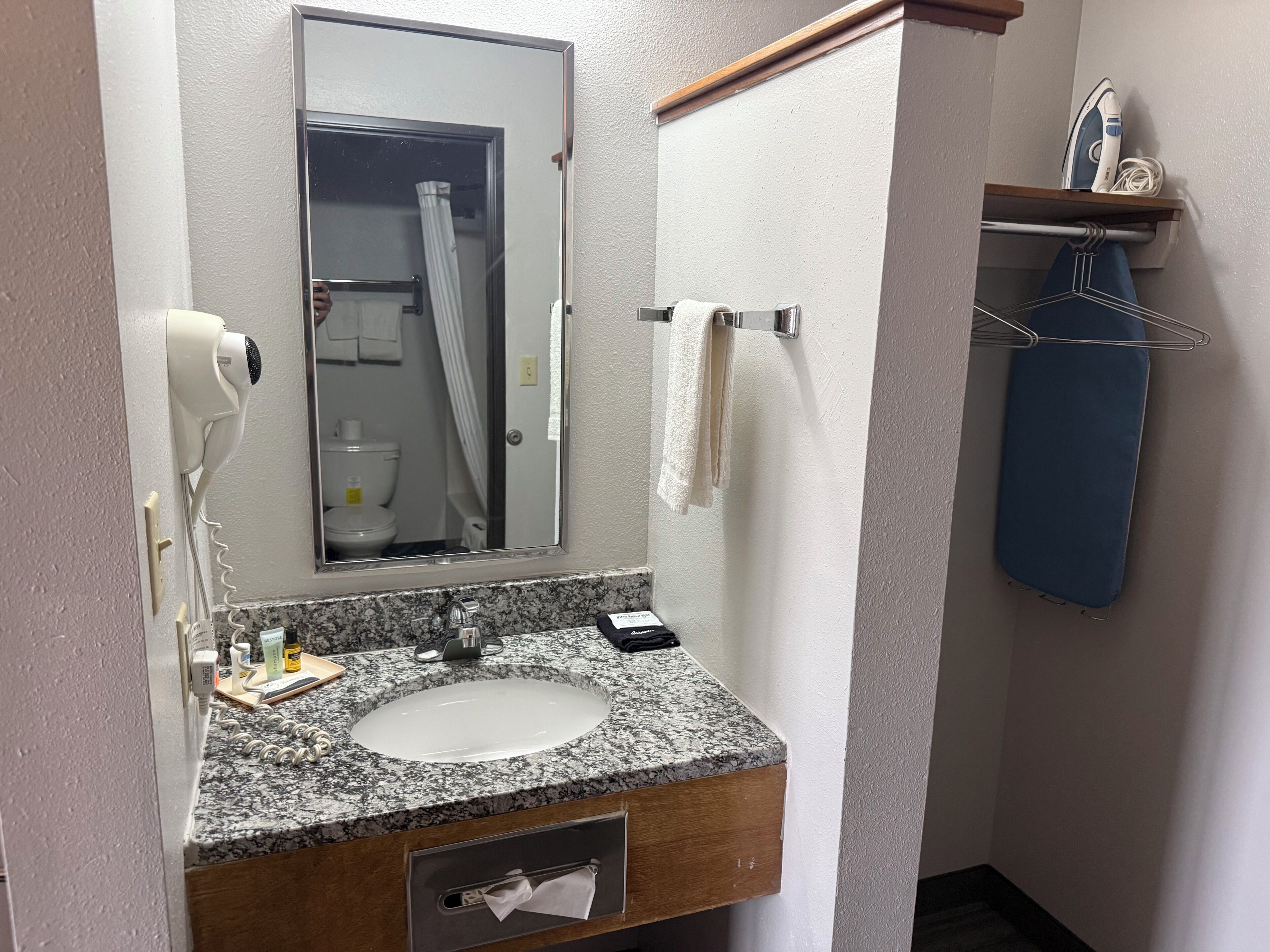 Bathroom sink