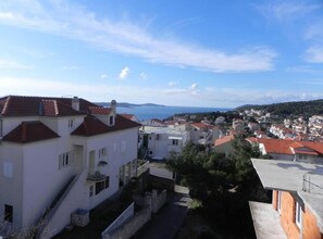 Exterior - Apartments Trogrlić - Comfort One-Bedroom Apartment with Balcony and Sea View (Hvar)
