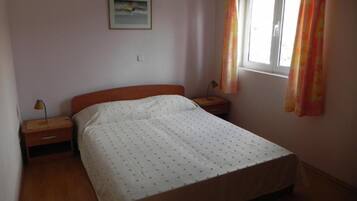 1 chambre, fer et planche Ă  repasser, Wi-Fi, draps fournis