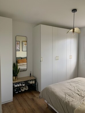 2 sovrum, strykjärn/strykbräda, wi-fi och sängkläder