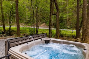 Bain à remous extérieur