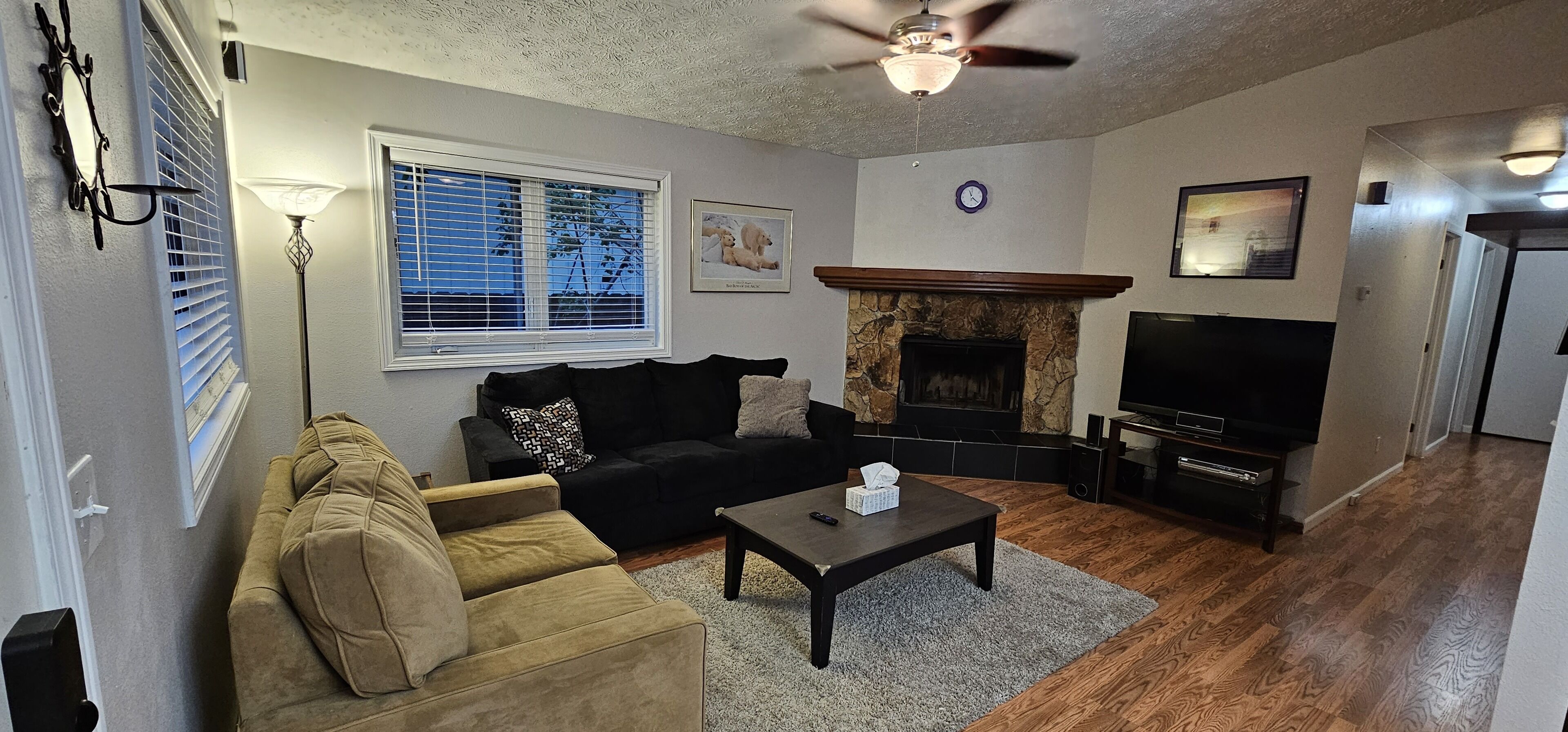 Lovely Ranch Home in South Anchorage Close to UMED, Pet Friendly! 🐕🐈‍⬛🐾