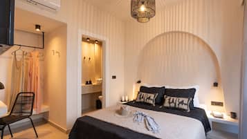 2 bedrooms, in-room safe, blackout curtains, soundproofing