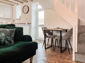 Unclassified image, 2 of 15, button - 2 bedroom accommodation in Grangemill, near Matlock (Grangemill, near Matlock)