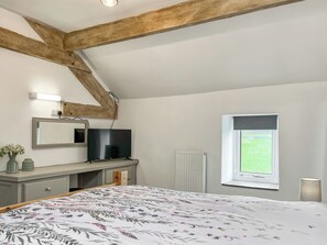 2 bedrooms, free WiFi, bed sheets - 2 bedroom accommodation in Grangemill, near Matlock (Grangemill, near Matlock)