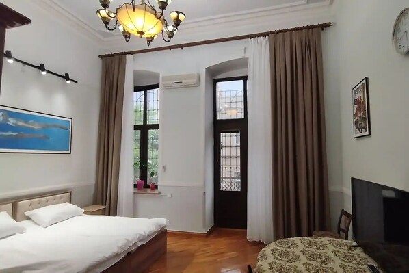 1 bedroom, WiFi, bed sheets