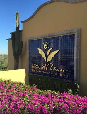 Exterior detail - Villa Del Palmar Beach Resort and Spa One Bedroom Suite Sleeps 4- Cabo San Lucas (Cabo San Lucas)