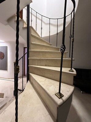 Interior - Luxurious penthouse in the city's heart, with a large private terrace. (Medellín)