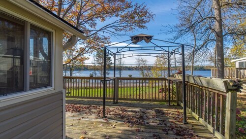 Small Cottage By The Moon River