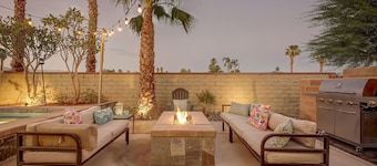 Calle-West! 4 BR Pool, Spa, Pool Table, Game Room!