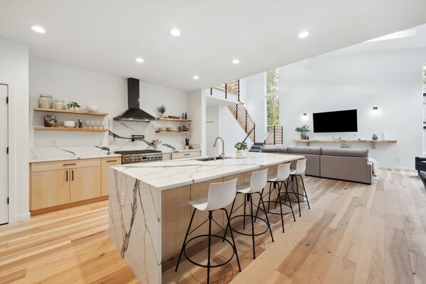 Interior - Sandy River Group Getaway 2 (Mount Hood Village)