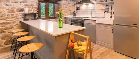 Fridge, microwave, oven, dishwasher