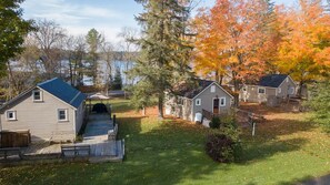 Exterior - Traditional Cottage in Muskoka Lakes Bala (MacTier)