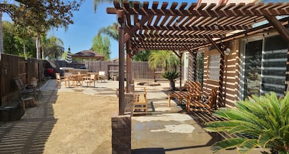 Quiet home on the golf course, 5min walk to the Club House, 5 min drive to Tachi