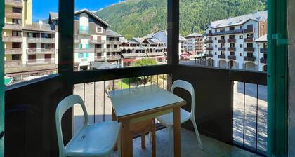 Balme Studio with Wi-Fi, balcony & parking