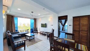 Living area - Beachfront Apartment (Mombasa)