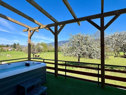 Villa`Champagne` jacuzzi/AC/serenity/1h15 from Geneva