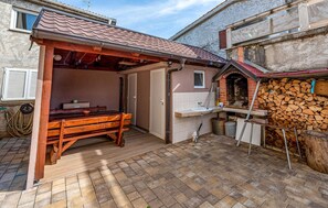 Terrace/patio - 1 bedroom beach front apartment in Vir (Vir)