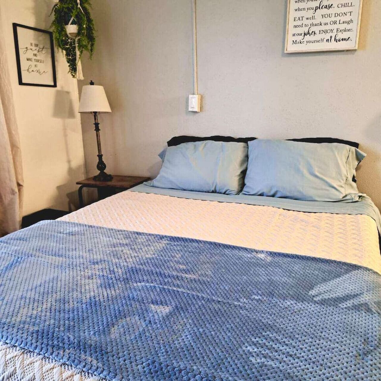 Strykejern/-brett, wi-fi og sengetøy