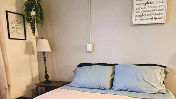 Iron/ironing board, WiFi, bed sheets