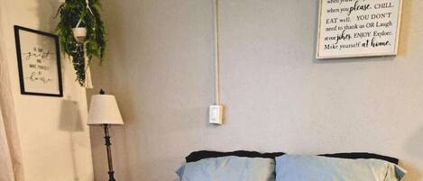 Iron/ironing board, WiFi, bed sheets