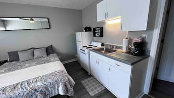 Bügeleisen/Bügelbrett, WLAN, Bettwäsche