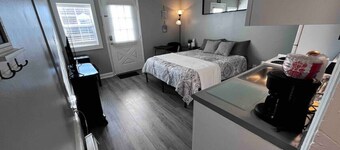 Cute & Comfy Efficiency Apartment #9