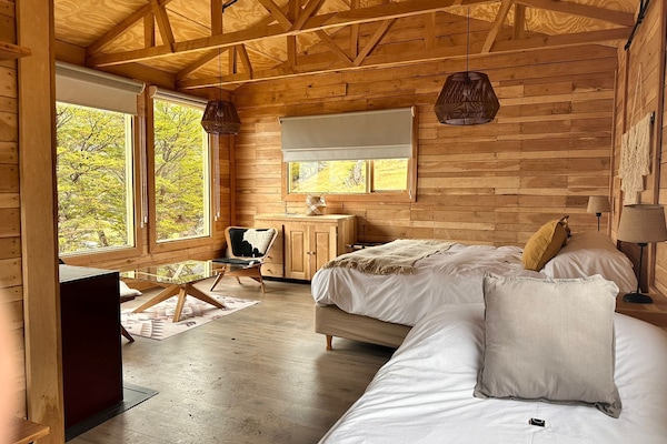 Triple Room | 1 bedroom, in-room safe, blackout drapes, bed sheets
