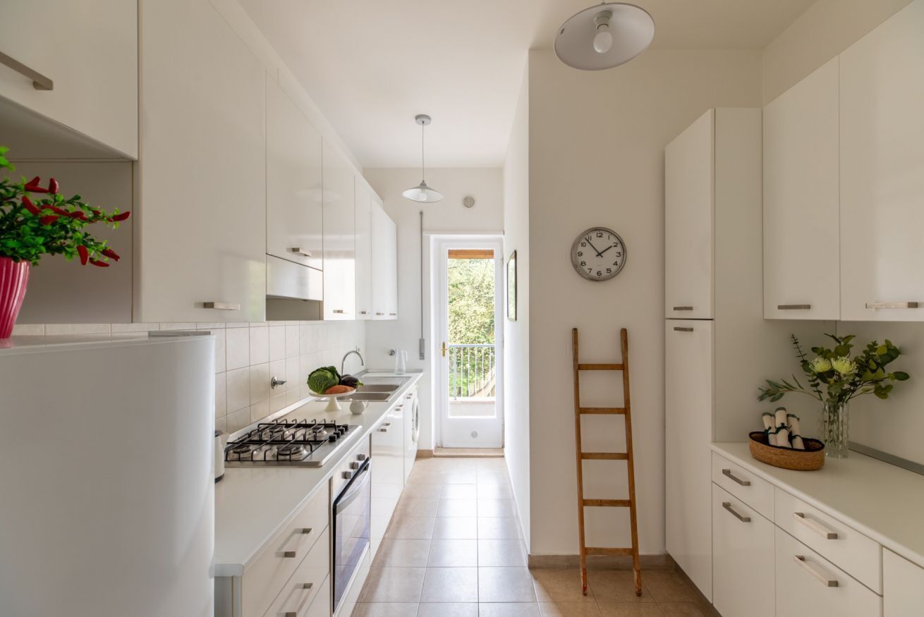 Frigorífic, microones, forn i placa de cuina 