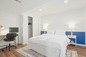 2 chambres, bureau, fer et planche à repasser, Wi-Fi gratuit