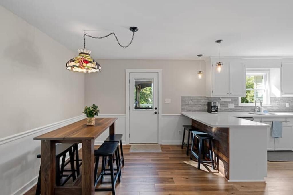 Fridge, stovetop, coffee/tea maker, cookware/dishes/utensils