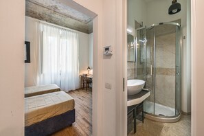 Dusche, Haartrockner