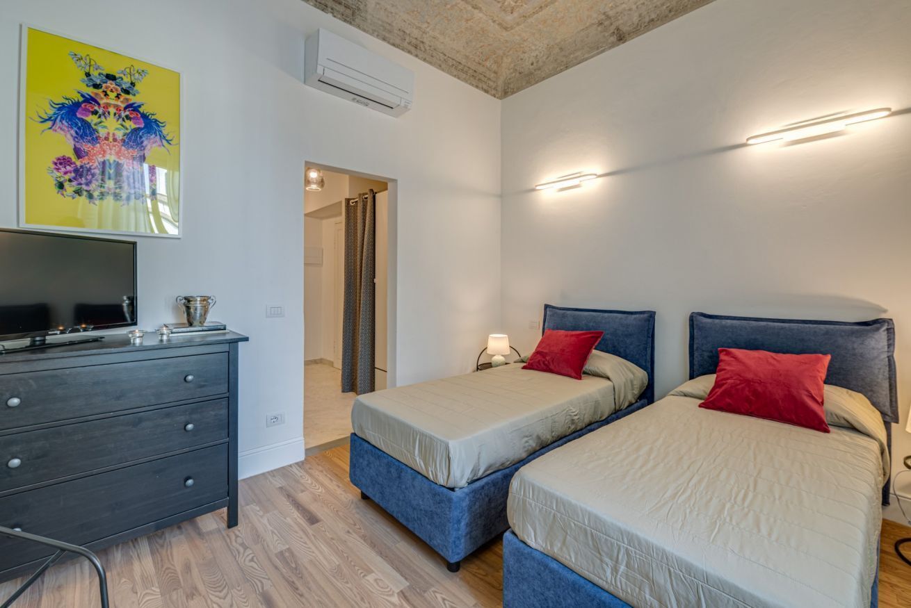 1 habitación, tabla de planchar con plancha y wifi 