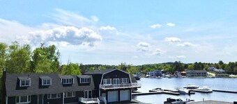 52B Marina House|In-Town with Kayaks & Pool Table