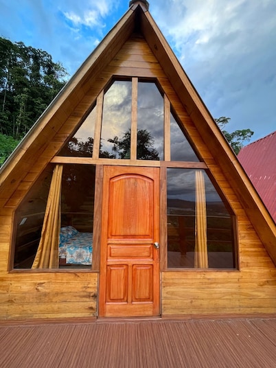 Cabañas en un Mirador, divisa la biodiversidad amamzónica