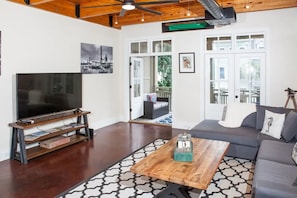 Smart TV - Legacy Loft in Award-Winning Habersham Community (Beaufort)