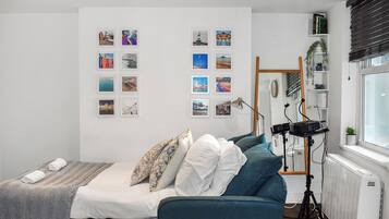 1 bedroom, free WiFi, bed sheets
