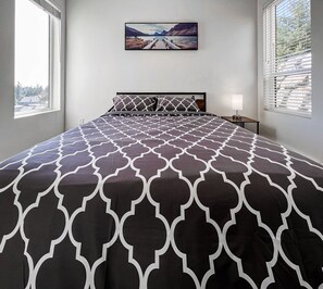 2 slaapkamers, een strijkplank/strijkijzer, wifi, beddengoed