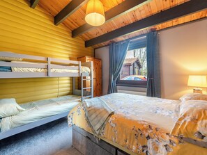 2 bedrooms, bed sheets
