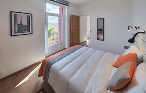 6 Schlafzimmer, Reisekinderbett, kostenloses WLAN