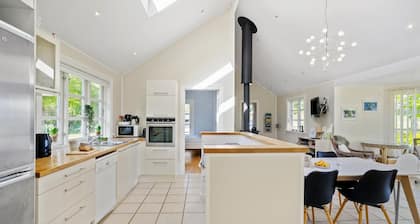 Amazing home in Orø with kitchen