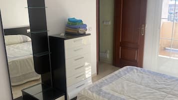 3 bedrooms, WiFi, bed sheets