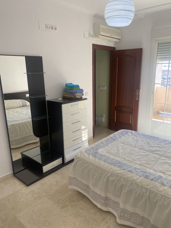 3 bedrooms, WiFi, bed sheets