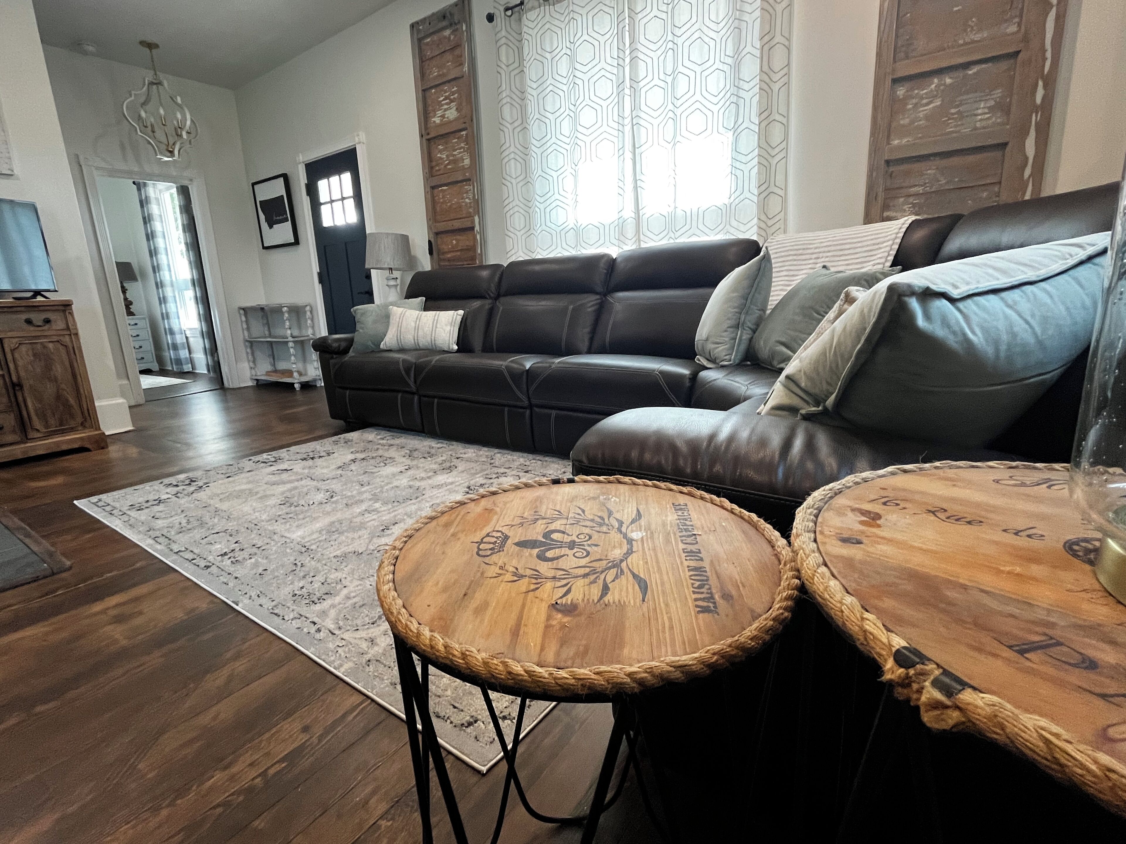 Smart TV, fireplace, DVD player, video library