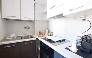 Kühlschrank, Ofen, Herdplatte