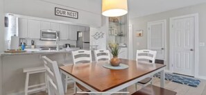 Dining - Sirena on 30A, a beautiful, updated townhome, 5 minute walk to the beach. (Santa Rosa Beach)