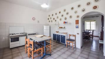 Frigorifero, piano cottura